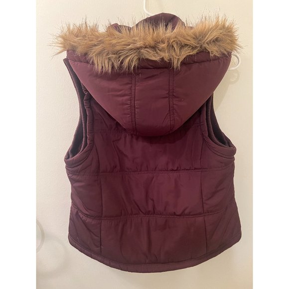 Fall essential! Women’s Puffy Vest with Faux Fur Lined Hoodie, Size Large - Picture 2 of 3